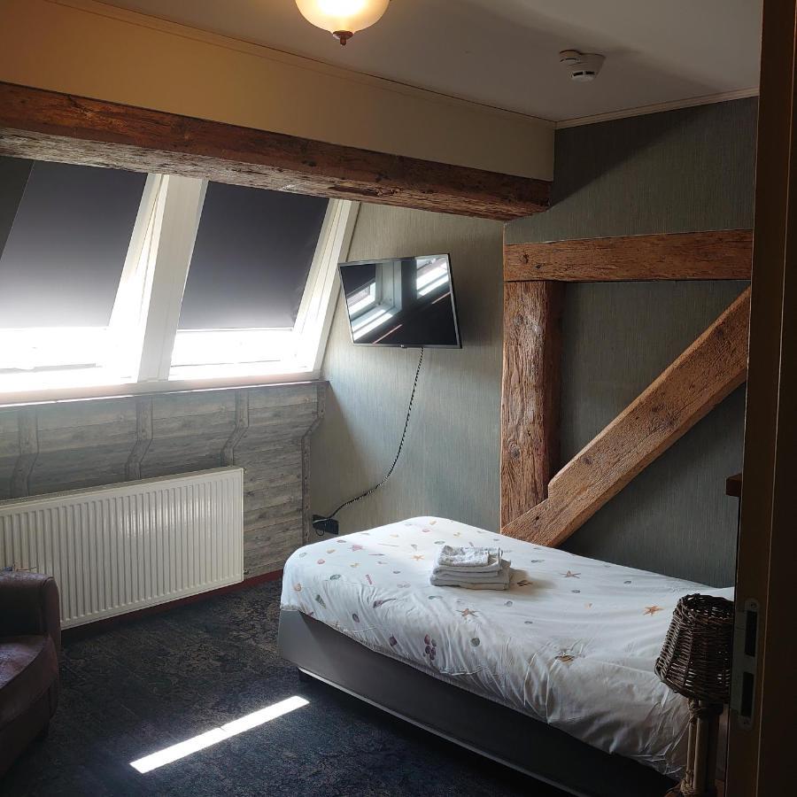 De Cyprian Bed & Breakfast Kaard Экстерьер фото
