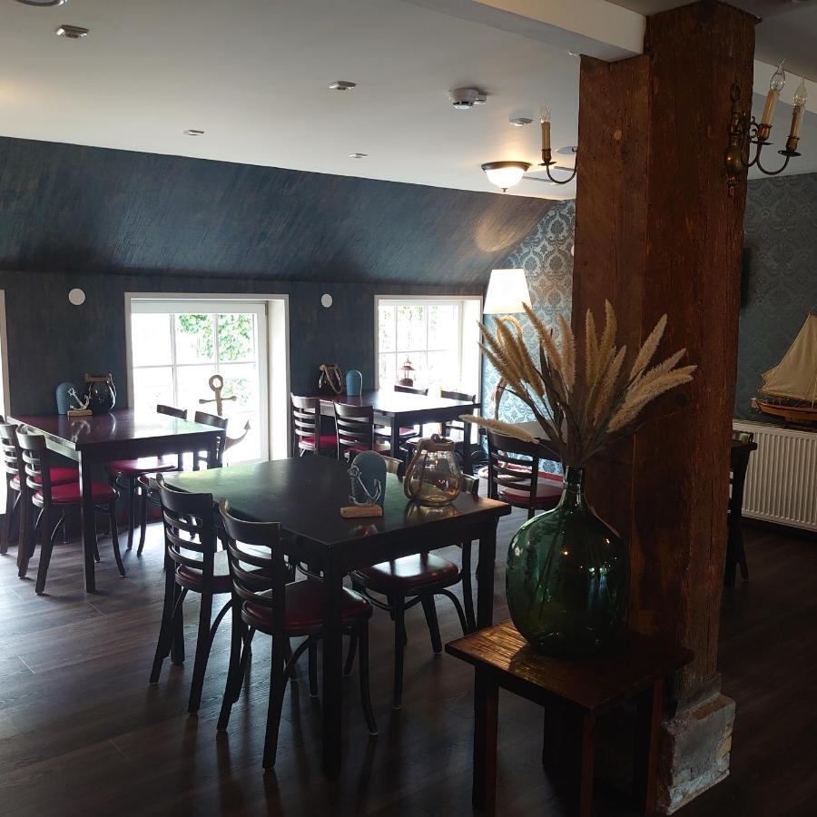 De Cyprian Bed & Breakfast Kaard Экстерьер фото