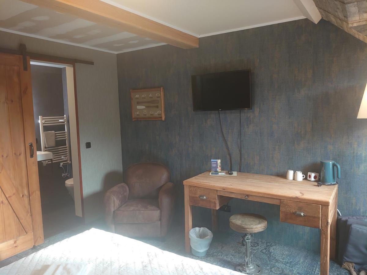 De Cyprian Bed & Breakfast Kaard Экстерьер фото