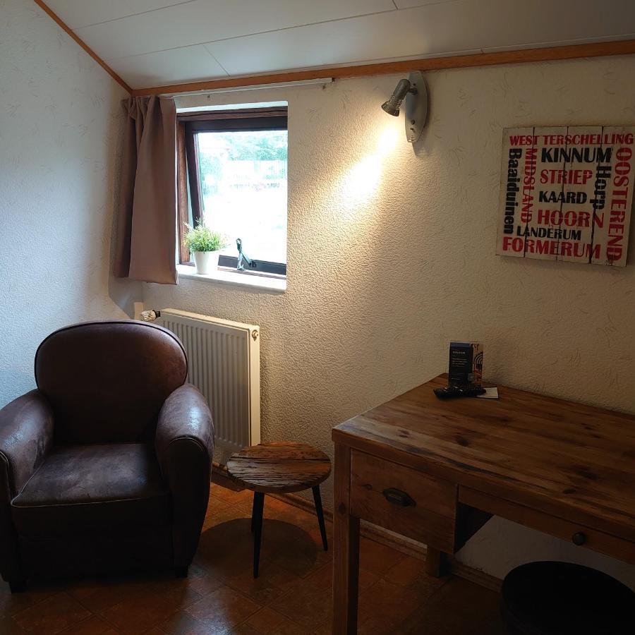 De Cyprian Bed & Breakfast Kaard Экстерьер фото