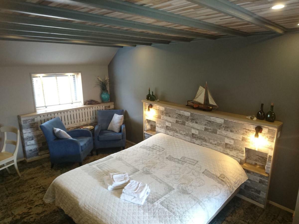 De Cyprian Bed & Breakfast Kaard Экстерьер фото